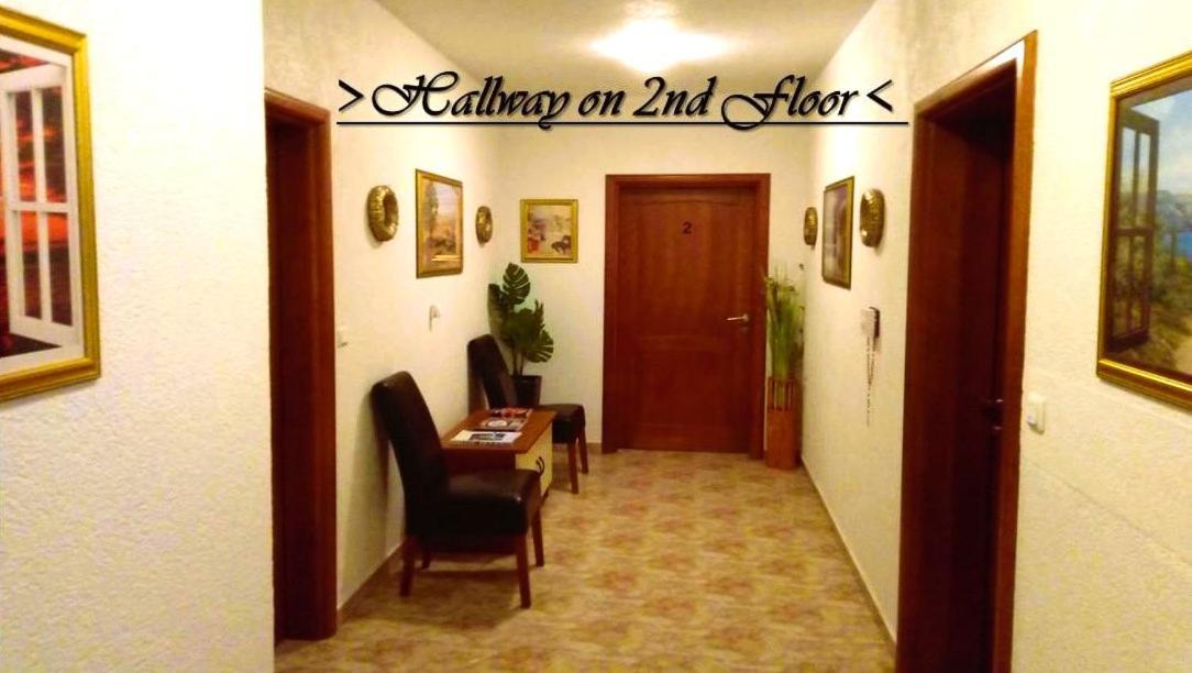 דירות פודסטראנה House White Stone Split מראה חיצוני תמונה
