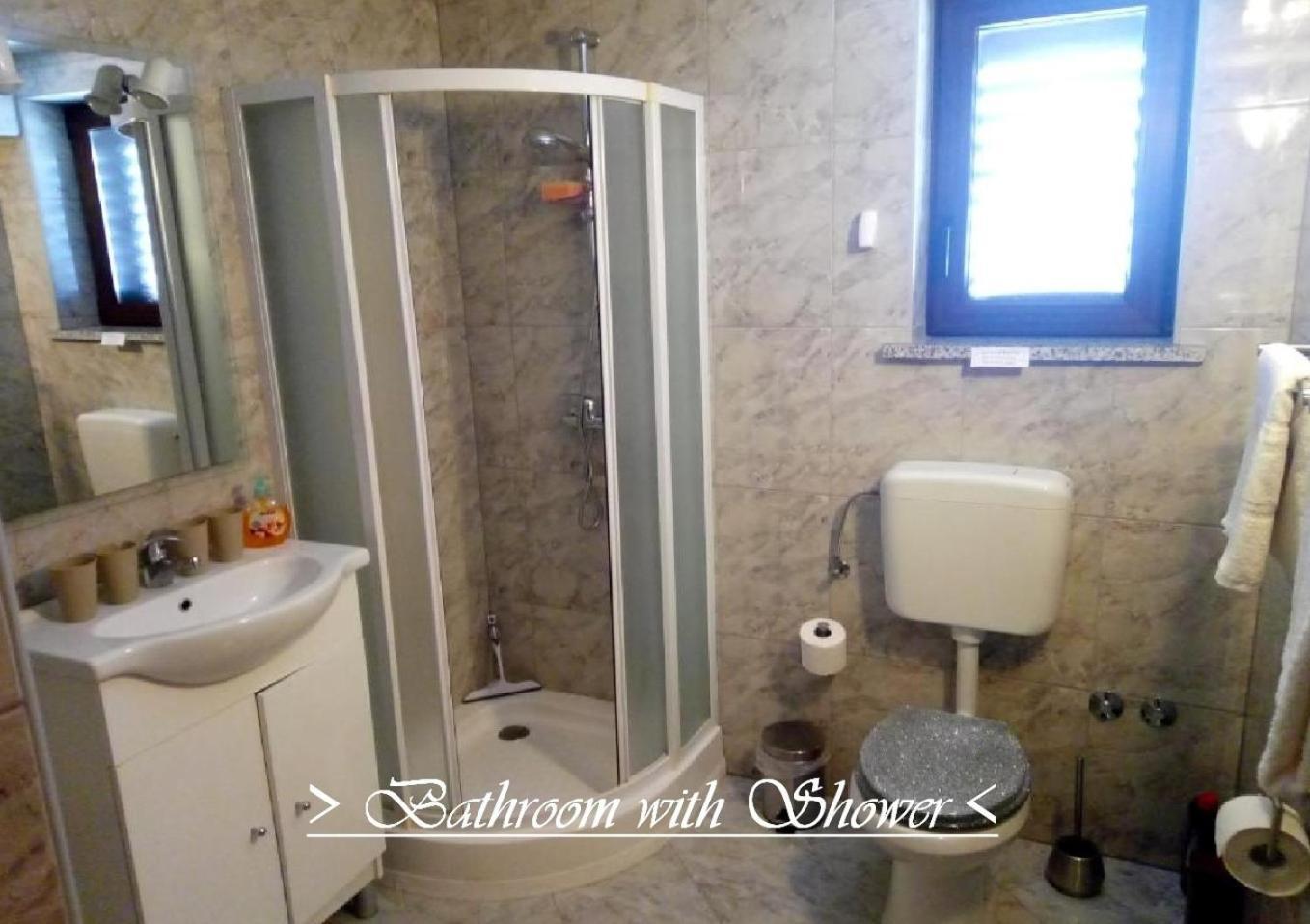 דירות פודסטראנה House White Stone Split מראה חיצוני תמונה