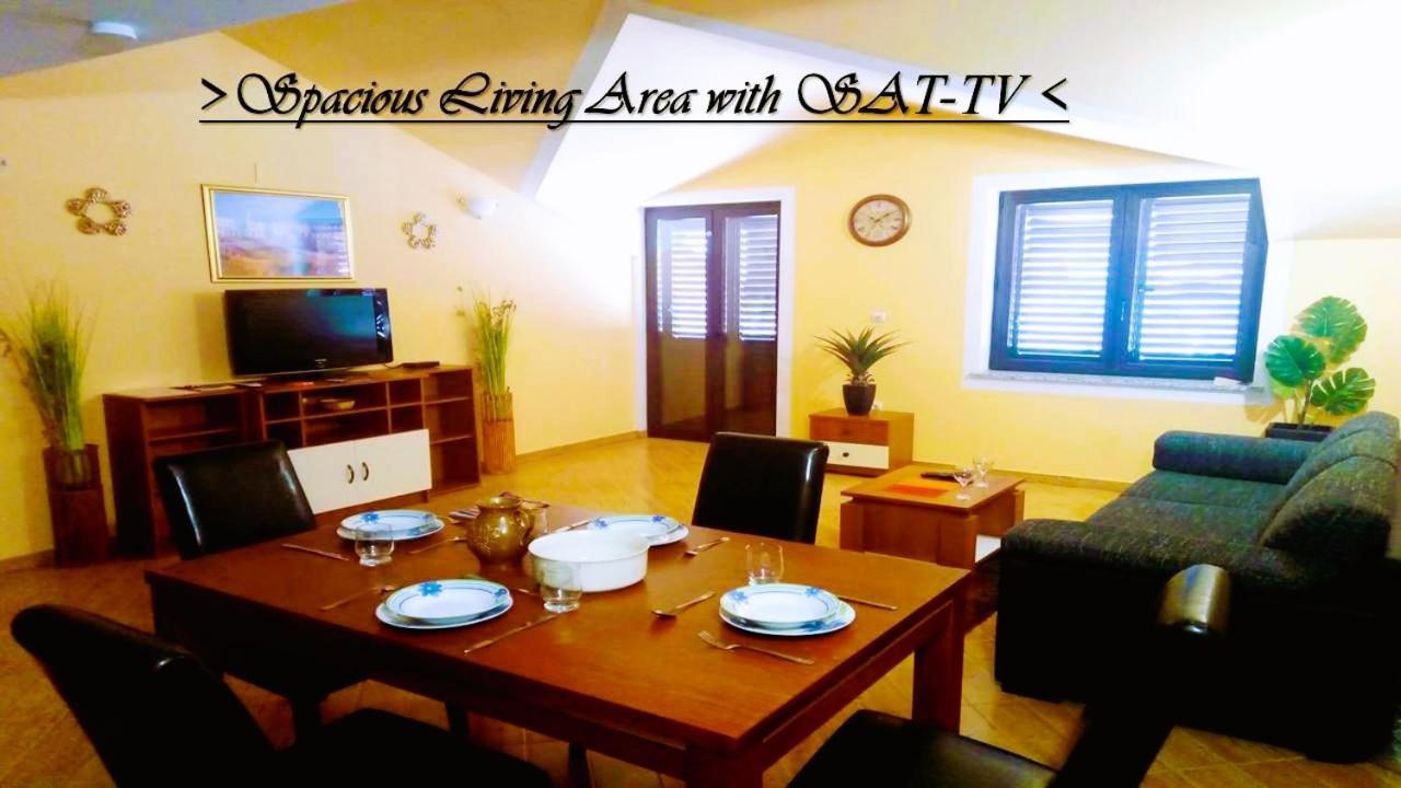 דירות פודסטראנה House White Stone Split מראה חיצוני תמונה